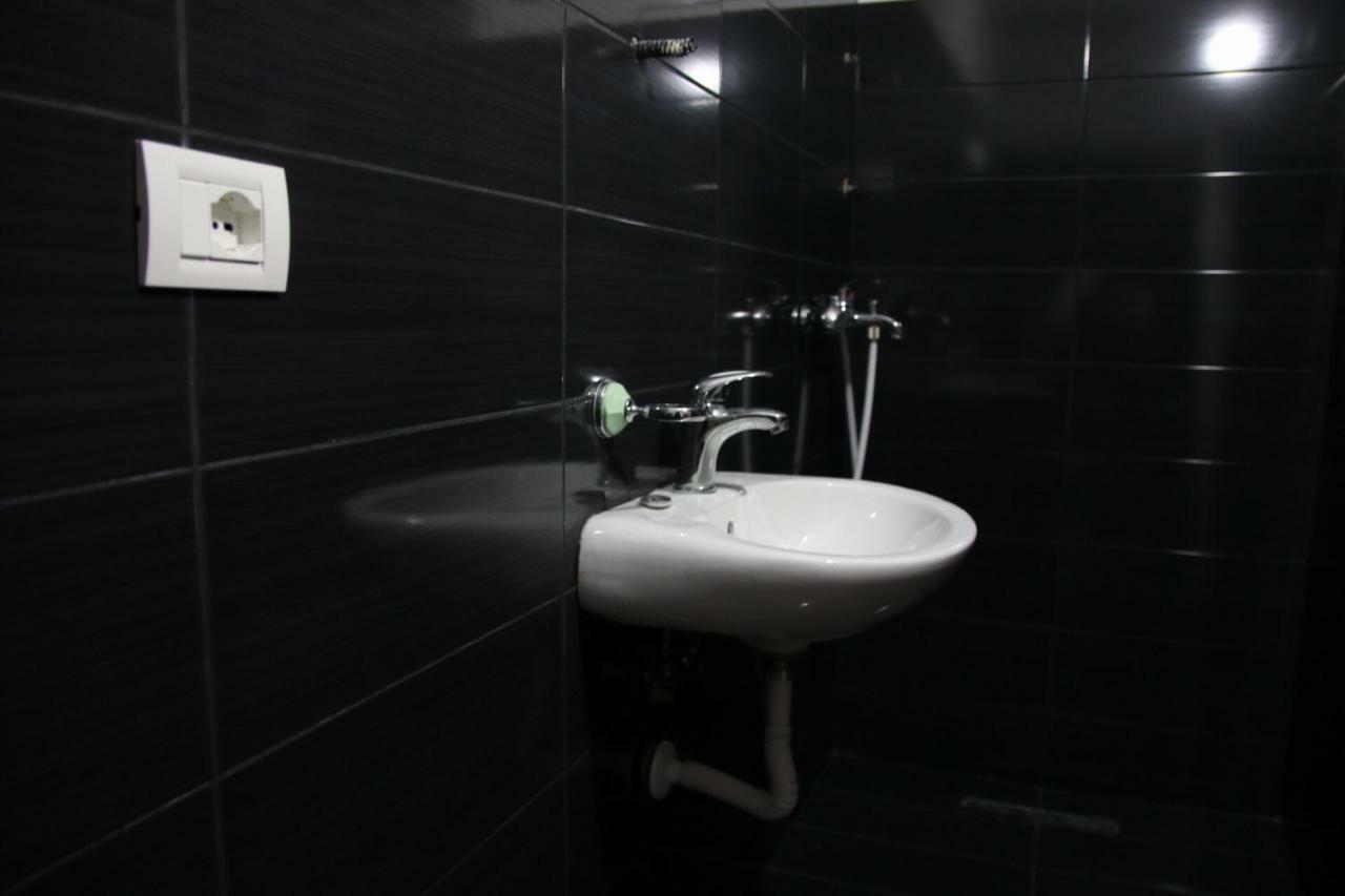 טיראנה Eden Hostel מראה חיצוני תמונה