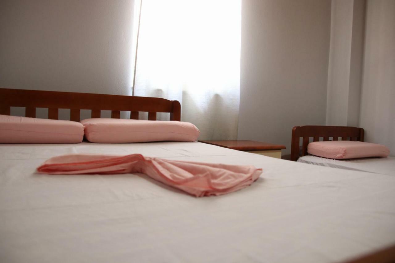 טיראנה Eden Hostel מראה חיצוני תמונה